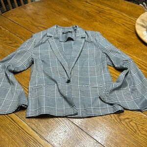 Nasty Gal black and white plaid blazer. Flare sleeves. NWOT. Size 8.